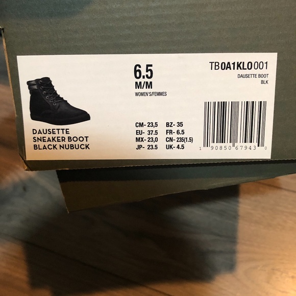 Women’s Timberland Nubuck Boots - Picture 1 of 5